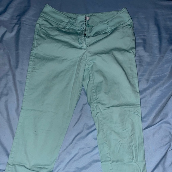 New York&company 7th ave Crop slim-leg signature Size 0 Color: aquamarine splash - Picture 2 of 4